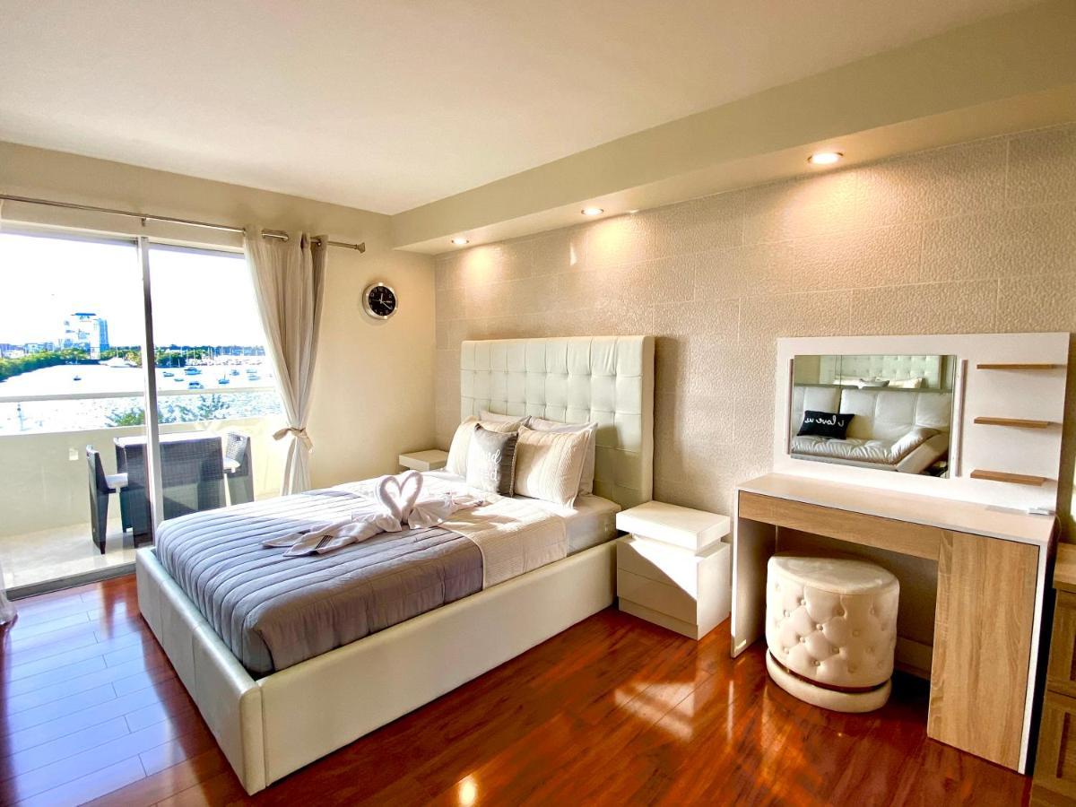 Modern Waterfront Apartment With Miami Skyline View, Free Parking 5 Mins Drive To Miami Beach Exterior photo