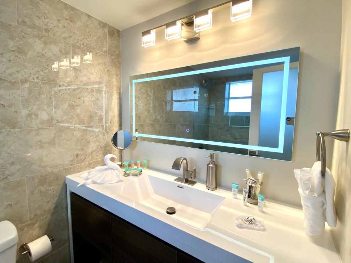 Modern Waterfront Apartment With Miami Skyline View, Free Parking 5 Mins Drive To Miami Beach Exterior photo