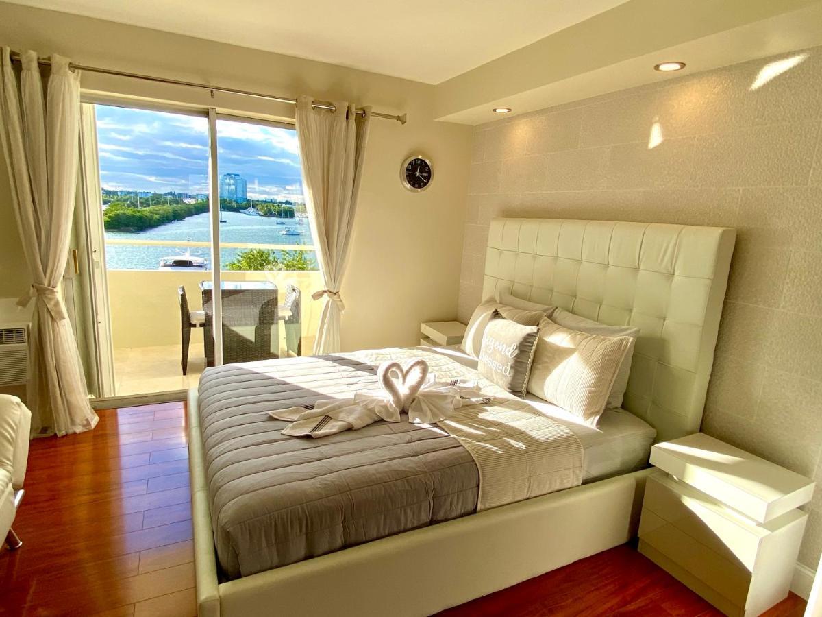 Modern Waterfront Apartment With Miami Skyline View, Free Parking 5 Mins Drive To Miami Beach Exterior photo
