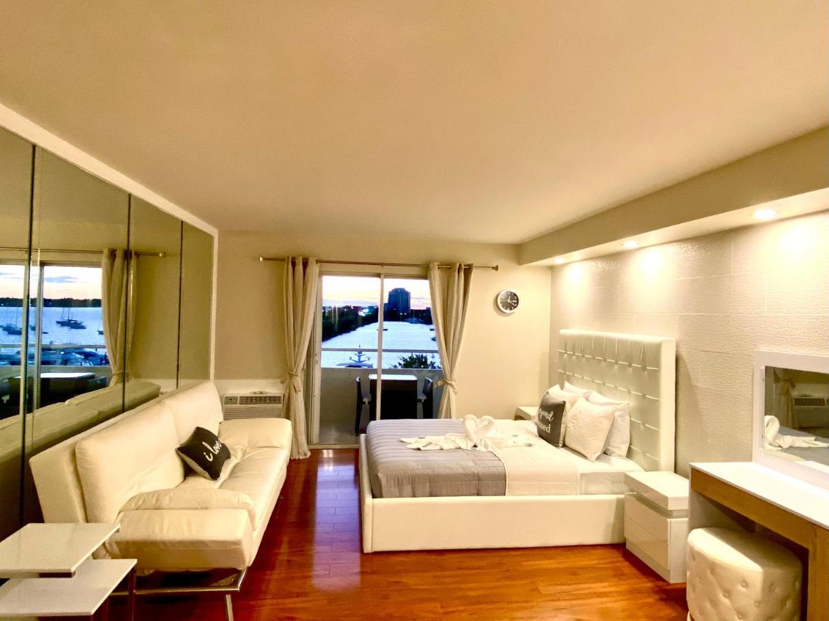 Modern Waterfront Apartment With Miami Skyline View, Free Parking 5 Mins Drive To Miami Beach Exterior photo