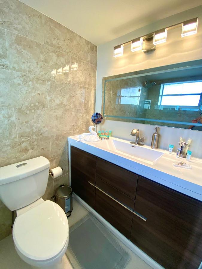 Modern Waterfront Apartment With Miami Skyline View, Free Parking 5 Mins Drive To Miami Beach Exterior photo