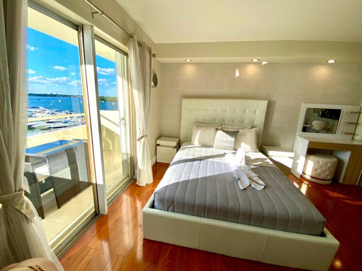Modern Waterfront Apartment With Miami Skyline View, Free Parking 5 Mins Drive To Miami Beach Exterior photo