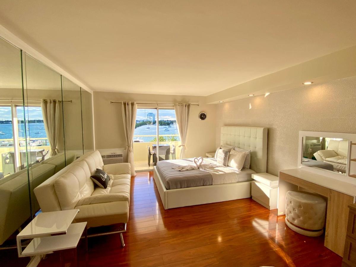 Modern Waterfront Apartment With Miami Skyline View, Free Parking 5 Mins Drive To Miami Beach Exterior photo